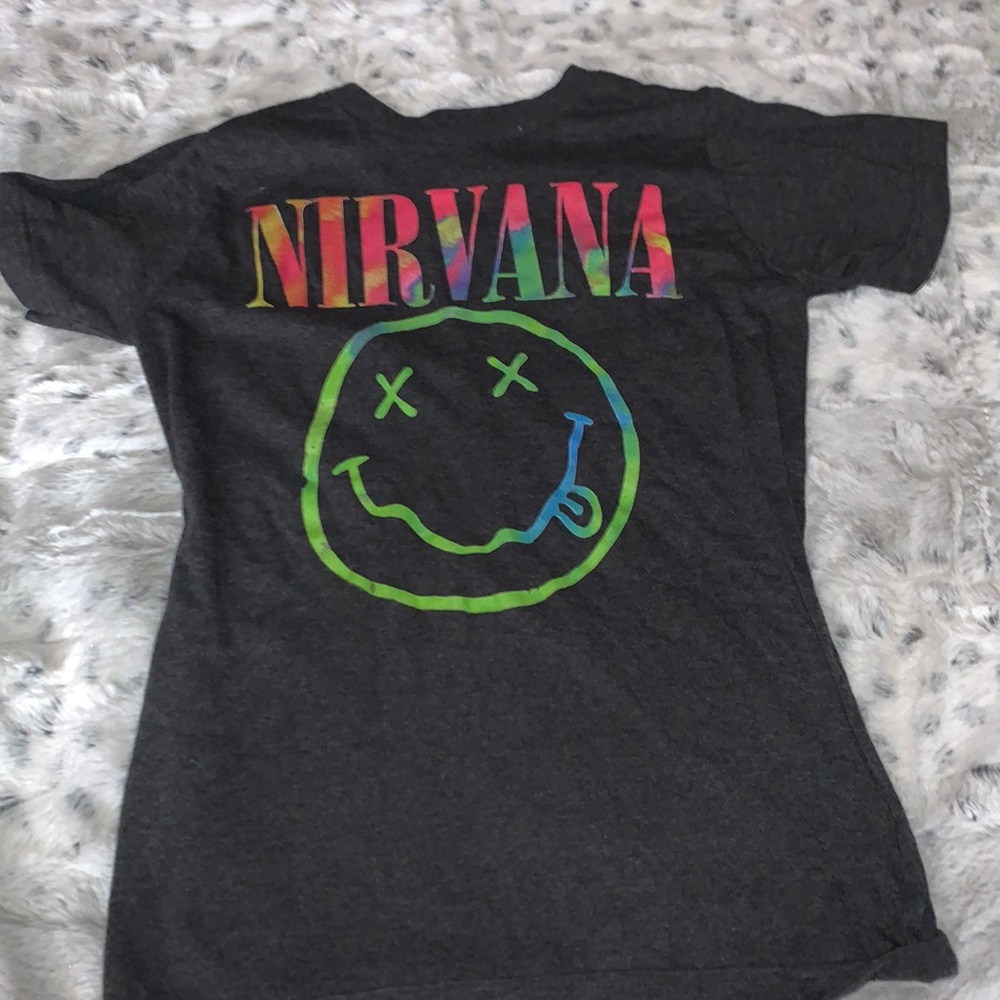 I am selling grafit T-shirts